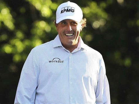 what happened to phil mickelson.